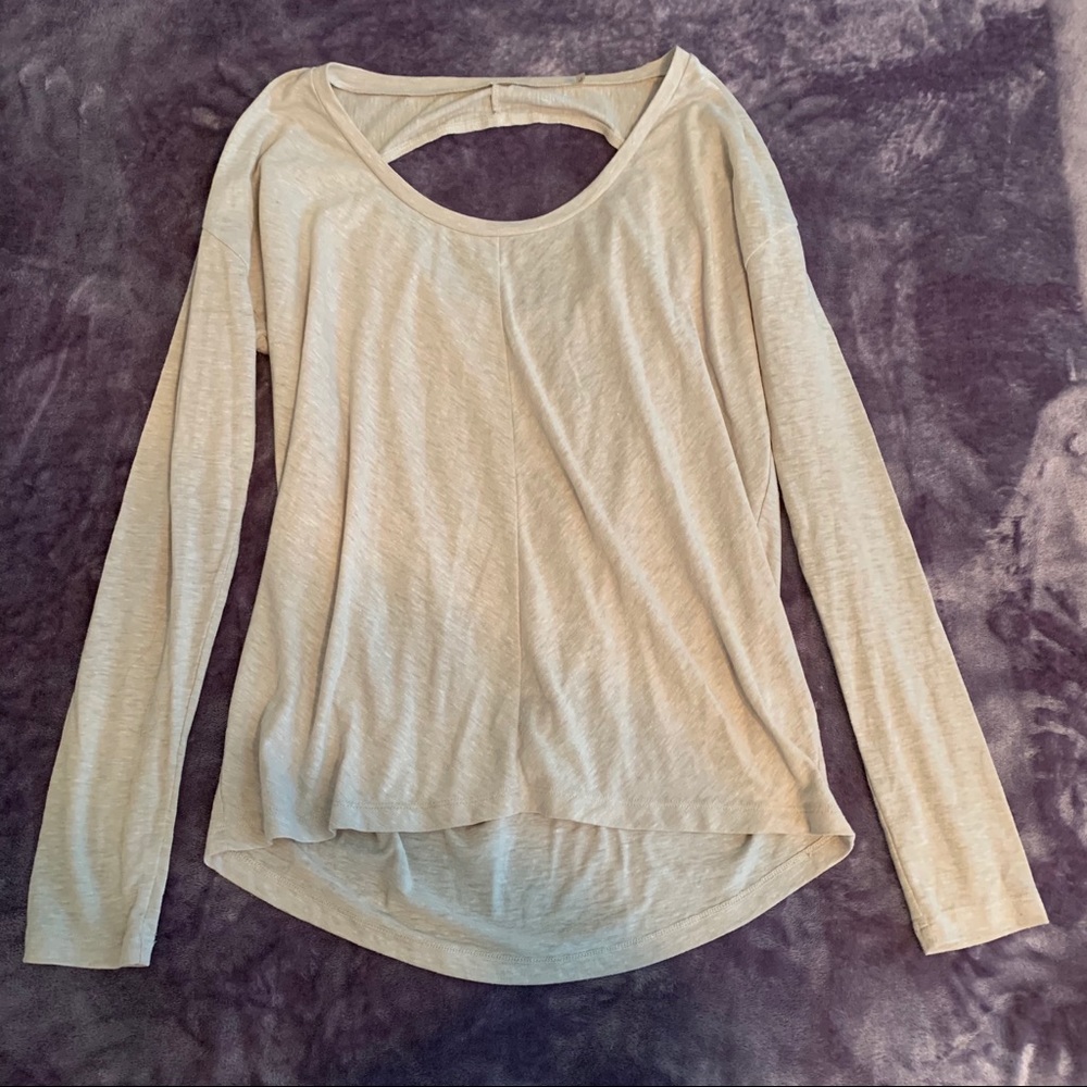 Cream/ off white long sleeve top😄